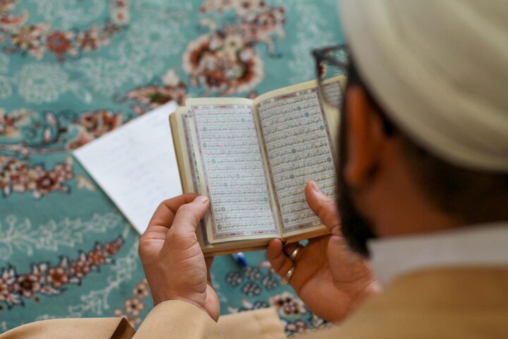 تصاویر| مراسم ختم قرآن به مناسبت روز برات در مدرسه علمیه سفیران هدایت بیرجند