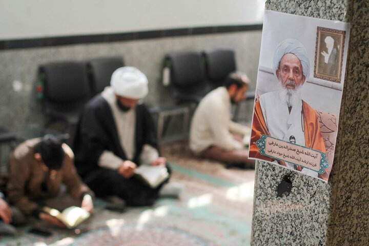 تصاویر| مراسم ختم قرآن به مناسبت روز برات در مدرسه علمیه سفیران هدایت بیرجند