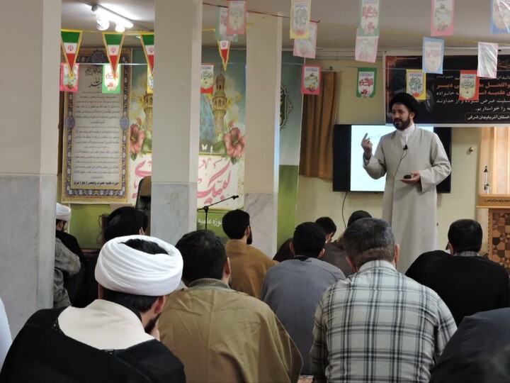 تصاویر / دوره مهدویت ویژه طلاب و اساتید مدرسه علمیه ولیعصر(عج)تبریز