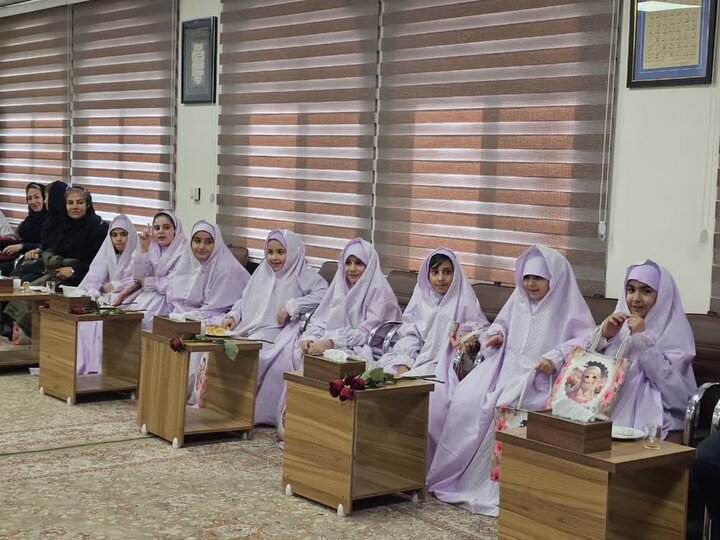 تصاویر/ جشن تکلیف فرزندان کارکنان جمعیت هلال احمر کردستان در دفتر حجت الاسلام والمسلمین پورذهبی