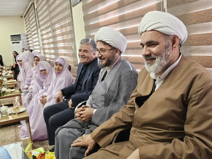 تصاویر/ جشن تکلیف فرزندان کارکنان جمعیت هلال احمر کردستان در دفتر حجت الاسلام والمسلمین پورذهبی