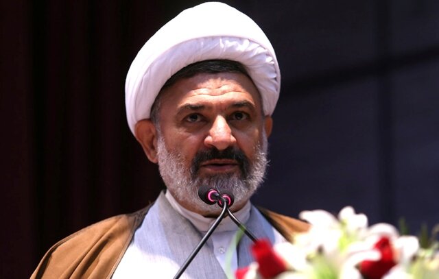 تقابل جبهه حق و باطل یک سنت الهی است/ کوتاه‌آمدن در برابر استکبار، به فساد زمین می‌انجامد