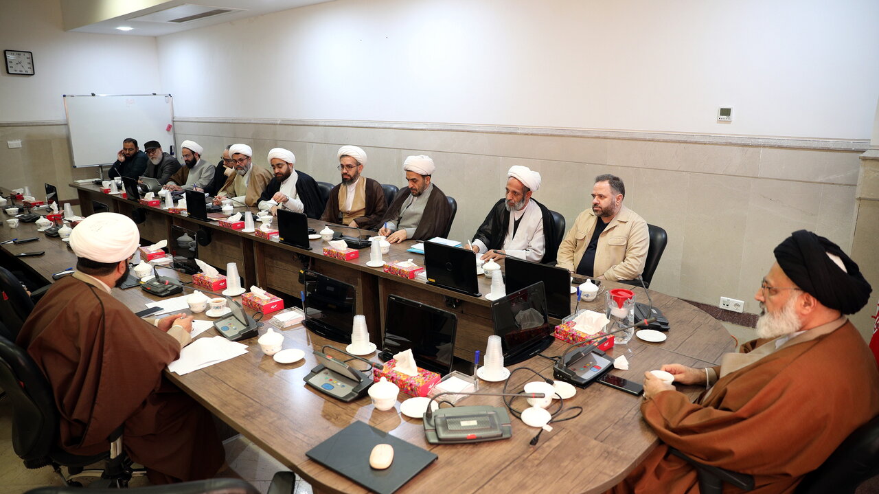 اولین جلسه حضور مرکز مدیریت حوزه های علمیه در نمایشگاه قرآن برگزار شد