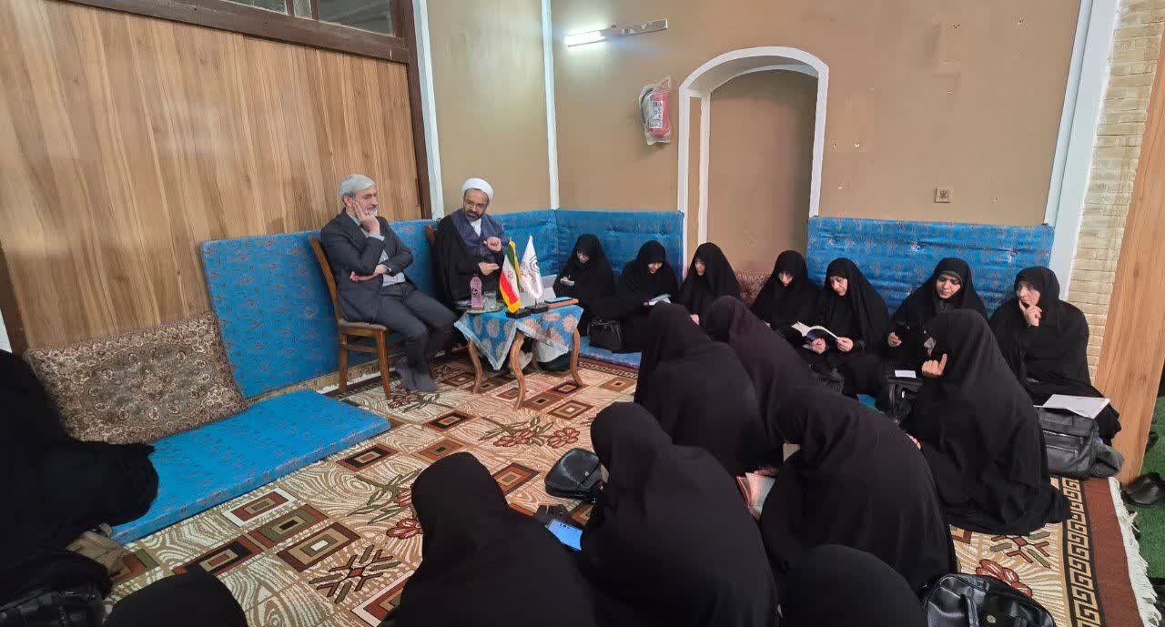 برگزاری اجلاس مدیران حوزههای علمیه خواهران یزد در میبد +تصاویر