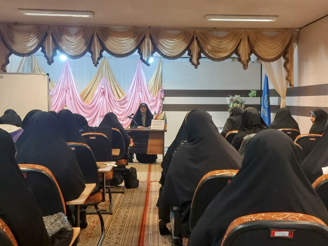 بررسی ابعاد اجتماعی فرزندآوری در مدرسه علمیه فاطمه‌الزهرا(س) اراک