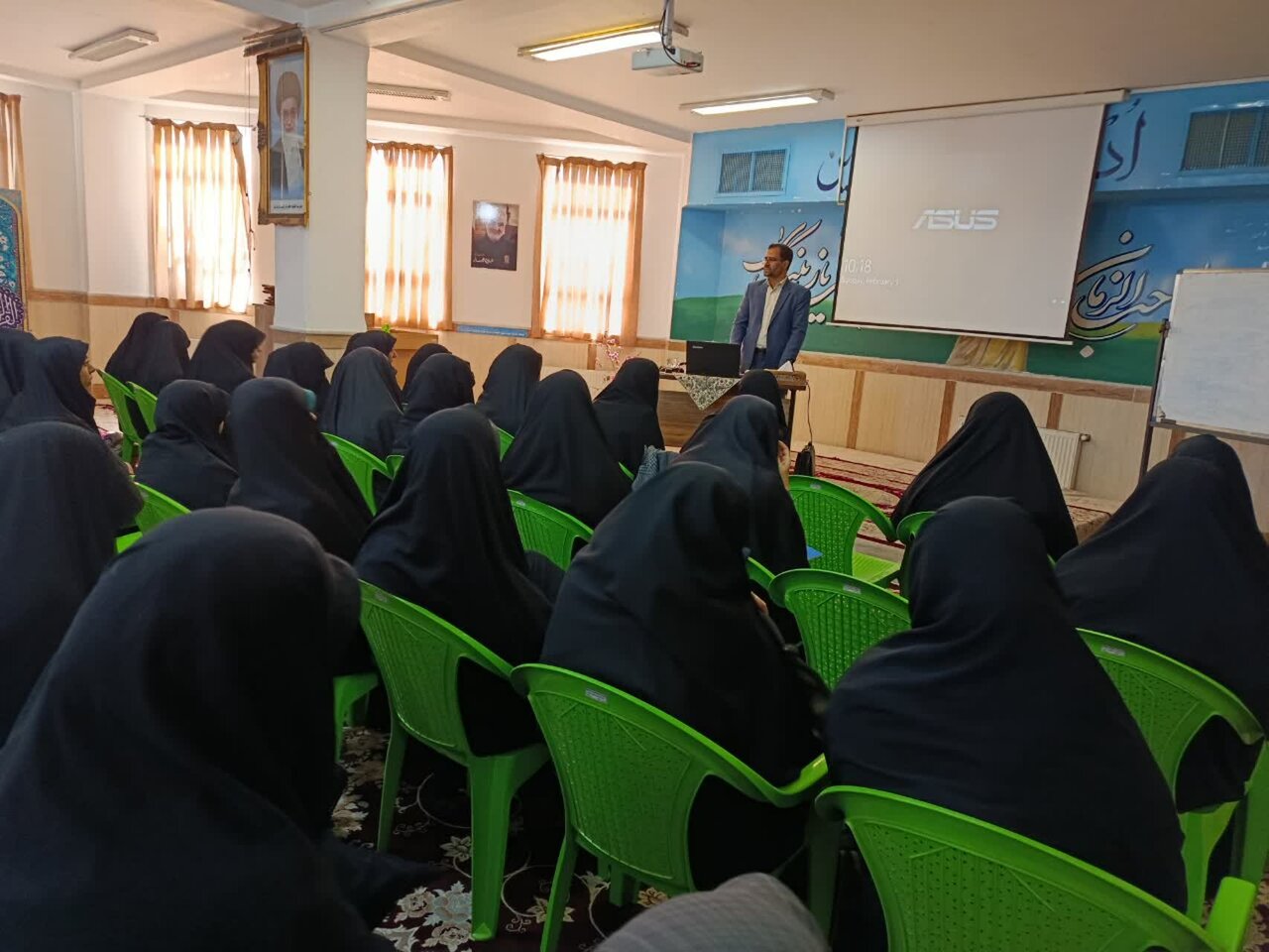 تأکید رئیس اداره تعاملات پژوهشی حوزه علمیه خواهران بر توانمندسازی طلاب در فضای مجازی