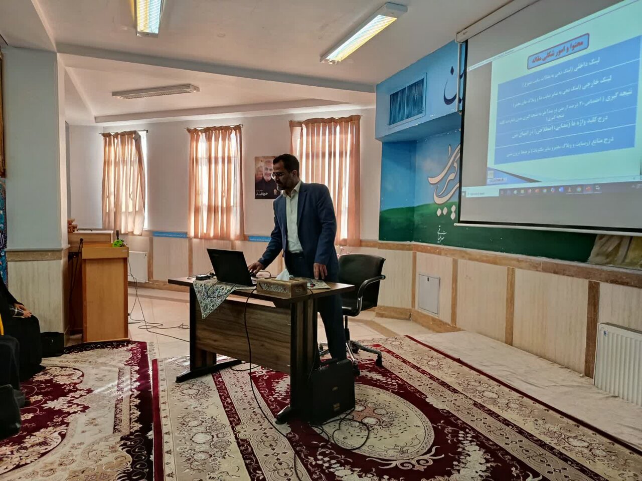 تأکید رئیس اداره تعاملات پژوهشی حوزه علمیه خواهران بر توانمندسازی طلاب در فضای مجازی