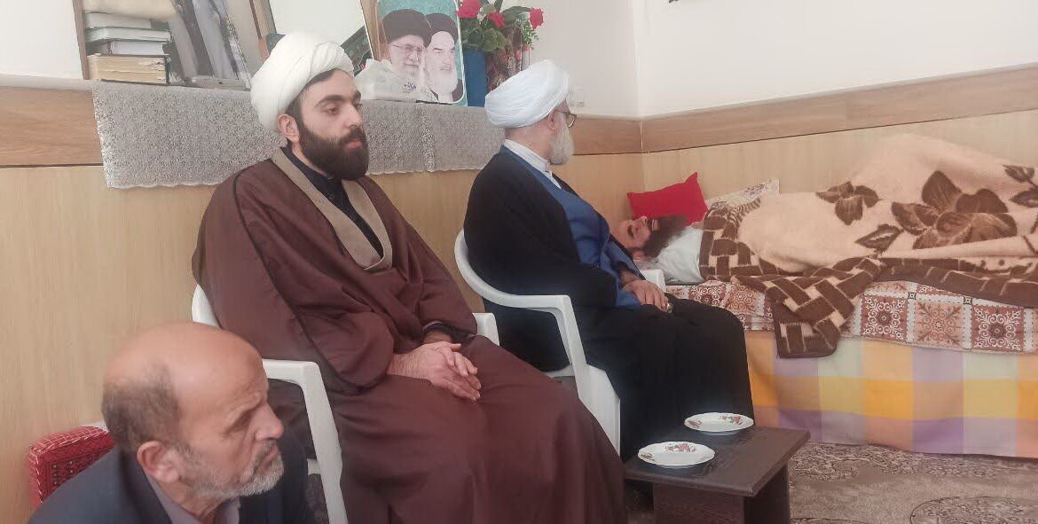عیادت اساتید مدرسه علمیه امیرالمؤمنین(ع) آران و بیدگل از مدیر حوزه علمیه المهدی(عج)