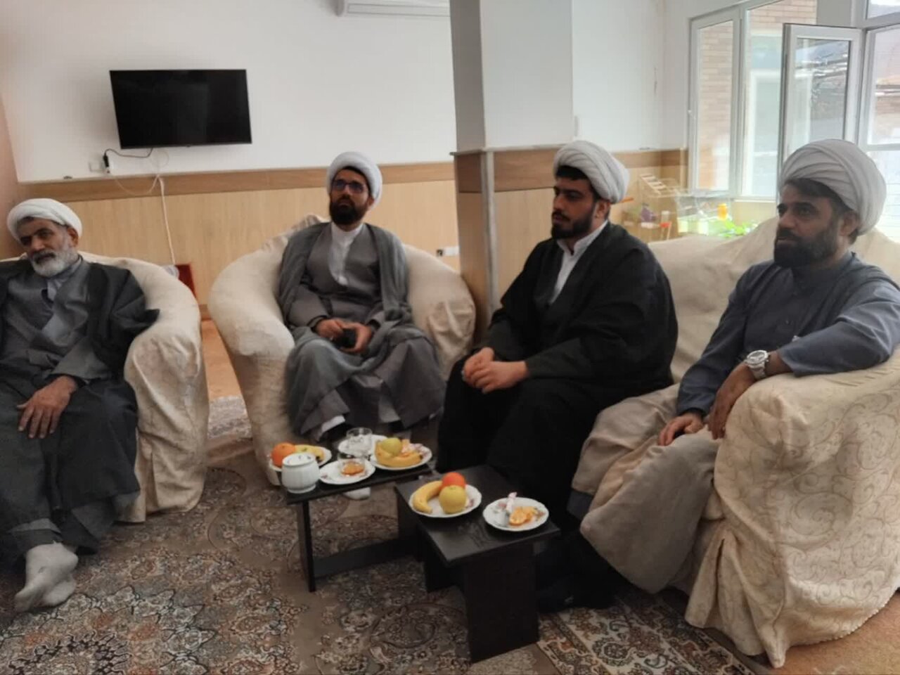 عیادت اساتید مدرسه علمیه امیرالمومنین(ع) آران و بیدگل از مدیر حوزه علمیه المهدی(عج)