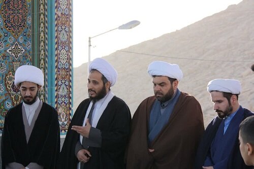 تجدید میثاق طلاب هرسین با آرمان‌های امام راحل و شهدا در دهه فجر+تصاویر