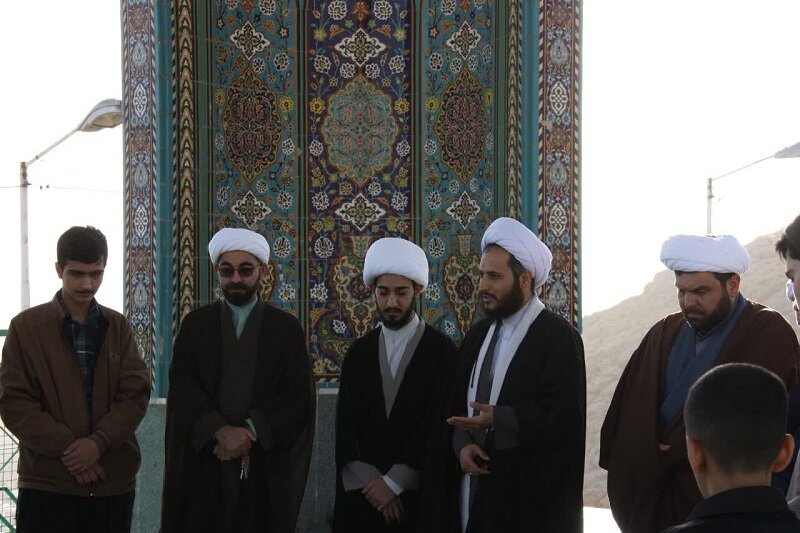 تجدید میثاق طلاب هرسین با آرمانهای امام راحل و شهدا در دهه فجر+تصاویر