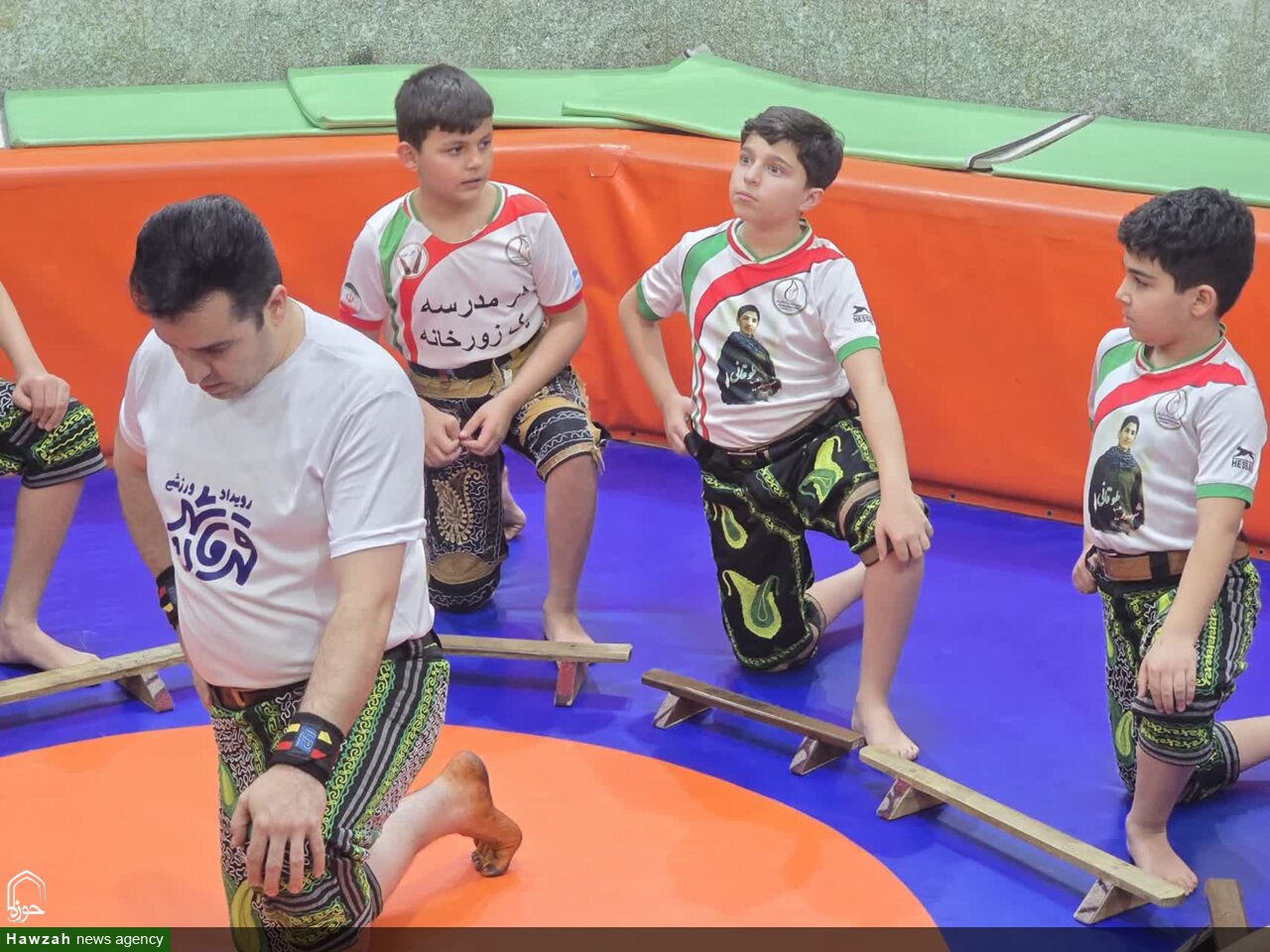 حضور امام جمعه تویسرکان در زورخانه