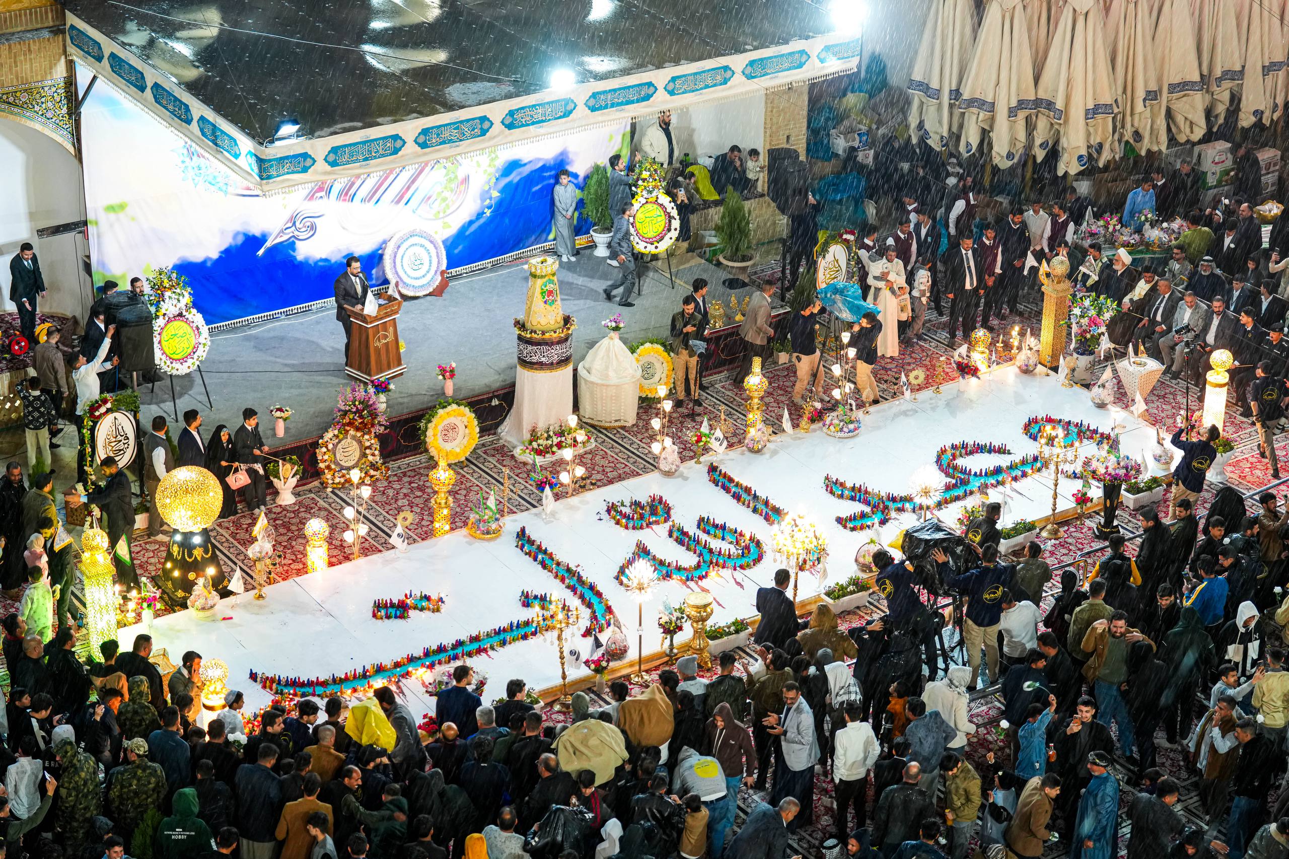 صور/ أجواء خاصة في سامراء ليلة ذكرى ميلاد الإمام المهدي (عجل الله فرجه)