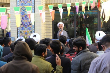 زنگ انقلاب در جامعه‌المصطفی اصفهان نواخته شد+ تصاویر