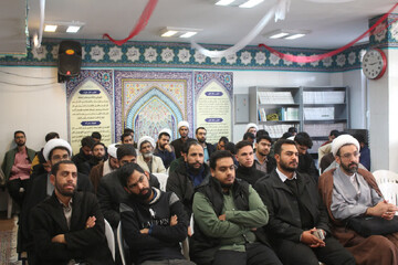 تصاویر/ مراسم میلاد امام زمان(ع) در مدرسه‌ علمیه‌امام مهدی(عج) و مؤسسه امام صادق علیه‌السلام