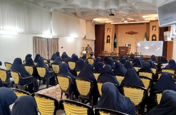 دوره تخصصی «خدمت تراز» ویژه خادمان خواهر حرم بانوی کرامت برگزار شد