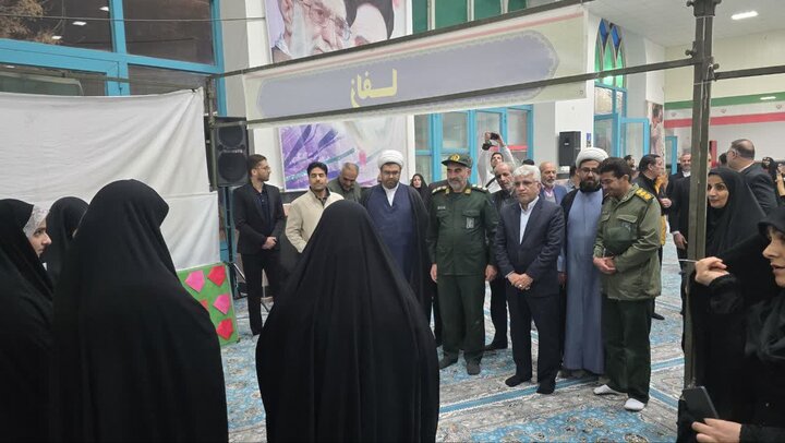 تصاویر/چهارمین نمایشگاه دستاوردهای نظام مقدس جمهوری اسلامی ایران درآران وبیدگل