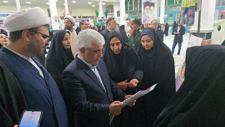 تصاویر/چهارمین نمایشگاه دستاوردهای نظام مقدس جمهوری اسلامی ایران درآران وبیدگل