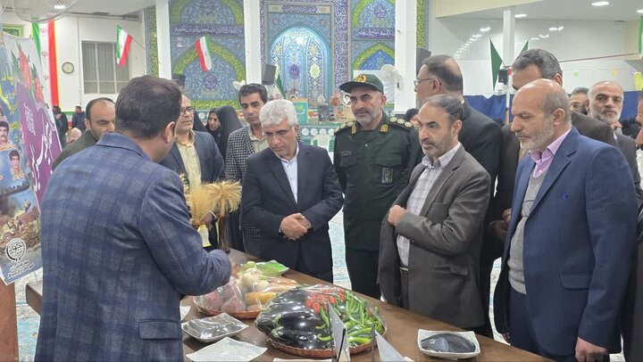 تصاویر/چهارمین نمایشگاه دستاوردهای نظام مقدس جمهوری اسلامی ایران درآران وبیدگل