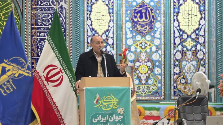 تصاویر/چهارمین نمایشگاه دستاوردهای نظام مقدس جمهوری اسلامی ایران درآران وبیدگل