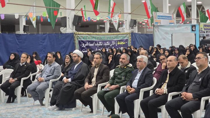 تصاویر/چهارمین نمایشگاه دستاوردهای نظام مقدس جمهوری اسلامی ایران درآران وبیدگل