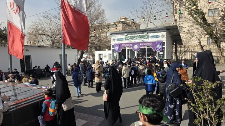 تصاویر/ برگزاری جشن قرآنی نونهالان در حرم امامزاده صالح(ع) فرحزاد