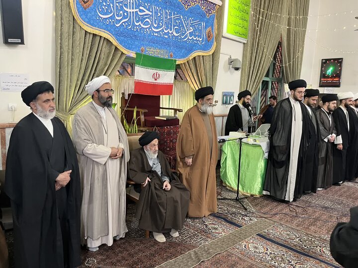 تصاویر/ برگزاری مراسم تلبس طلاب مدرسه علمیه قائم چیذر تهران