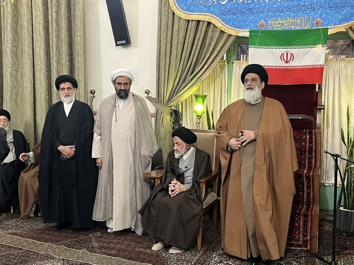 تصاویر/ برگزاری مراسم تلبس طلاب مدرسه علمیه قائم چیذر تهران