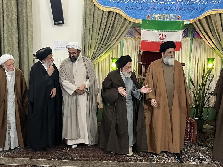 تصاویر/ برگزاری مراسم تلبس طلاب مدرسه علمیه قائم چیذر تهران