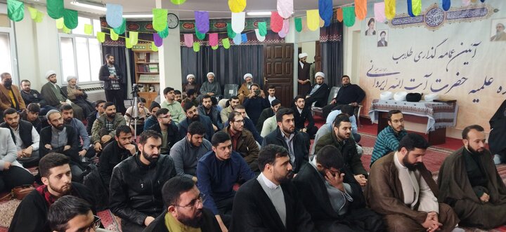 تصاویر/ مراسم عمامه گذاری طلاب مدرسه علمیه آیت الله ایروانی(ره)