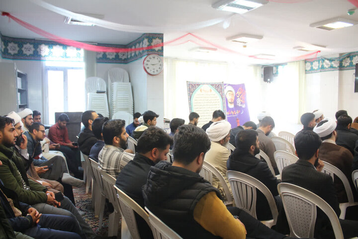 برگزاری مراسم جشن میلاد امام زمان در مدرسه‌علمیه‌امام مهدی(عج)