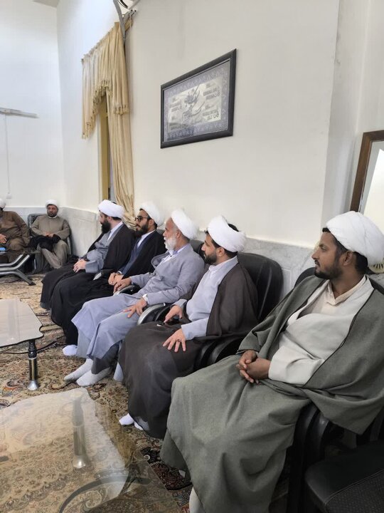 حضور مدیر حوزه علمیه کرمان در مدرسه علمیه امام صادق(ع) جیرفت
