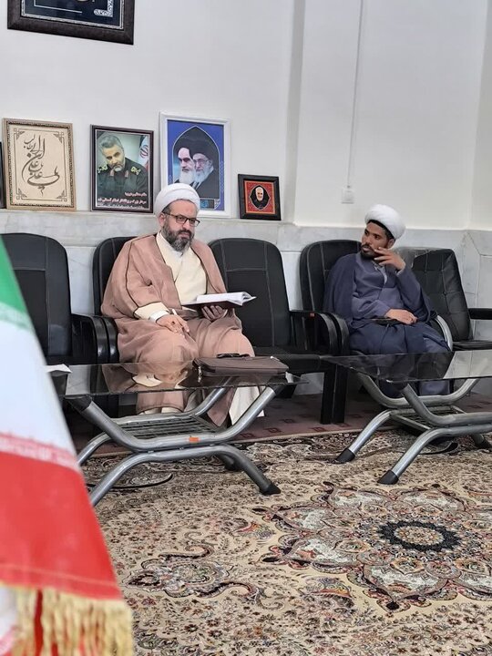 حضور مدیر حوزه علمیه کرمان در مدرسه علمیه امام صادق(ع) جیرفت
