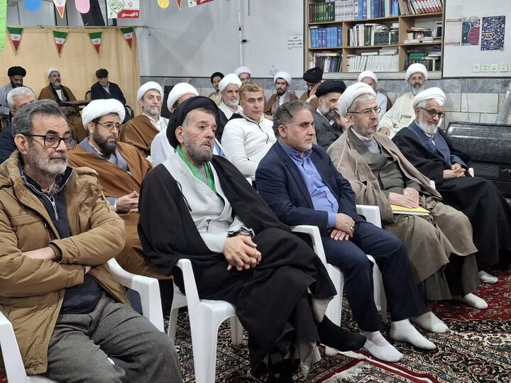 تصاویر/ جشن میلاد باسعادت حضرت مهدی(عج) از طرف نماینده ولی‌فقیه درمنطقه  کاشان