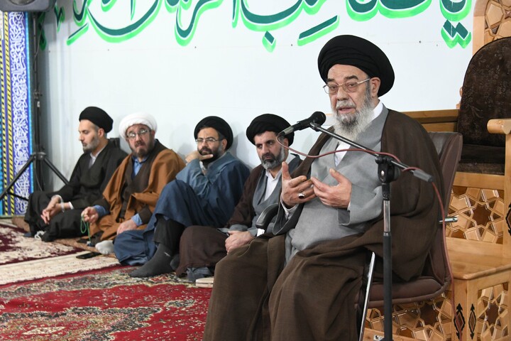 وظیفه روحانیت هم‌ردیف رسالت انبیاء است