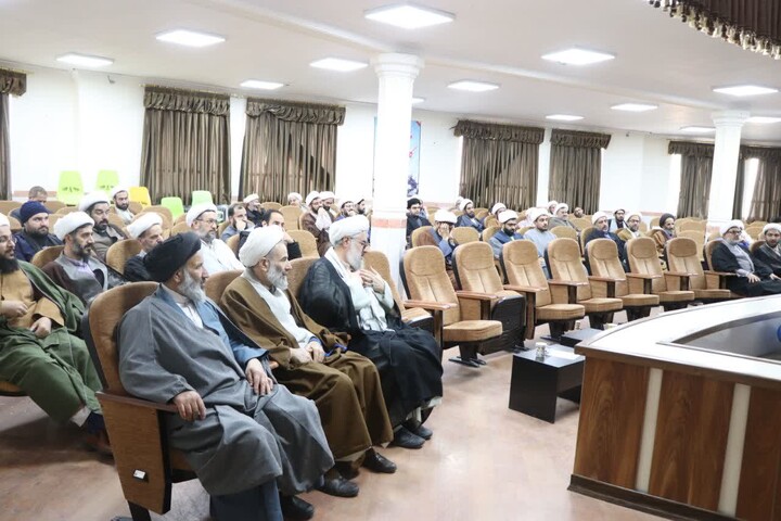 تصاویر / کارگاه توانمند سازی ائمه جماعات مساجد شهرستان ملایر