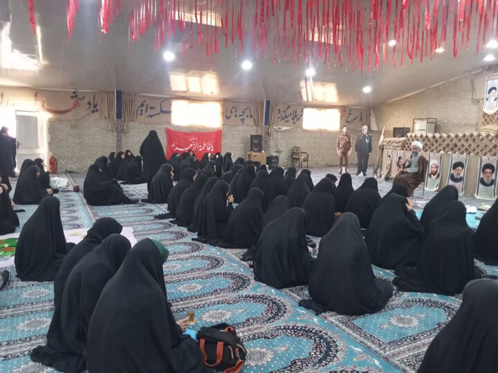 تصاویر/ مراسم طلیعه حضور طلاب حوزه علمیه خواهران استان بوشهر در اردوگاه مارد آبادان
