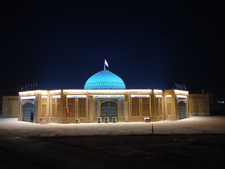 تصاویر/ بازدید طلاب حوزه علمیه خواهران از منطقه عملیاتی شلمچه با روایتگری حاج حسین یکتا