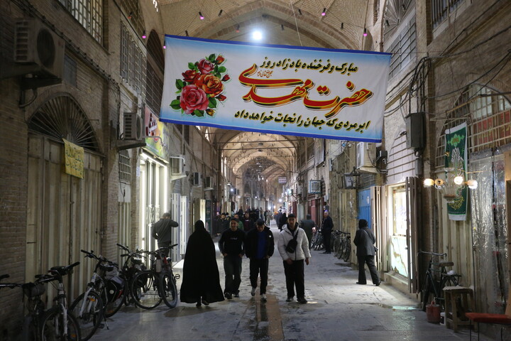 تصاویر / حال و هوای اصفهان در شب نیمه شعبان‎