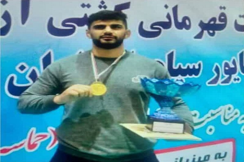 دیدار فرماندهان سپاه کرمانشاه با خانواده شهید جمالی در آستانه نیمه شعبان و دهه فجر+عکس