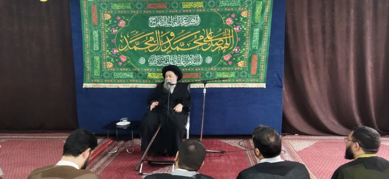 ملت ایران با راهبری روحانیون باید اهل اتحاد مقدس باشند تا آسیبی به نظام جمهوری اسلامی نرسد