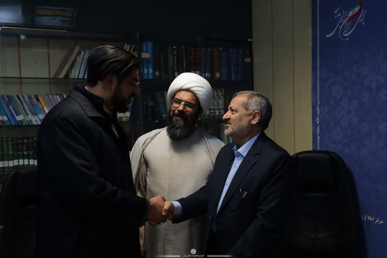 دیدار امام جمعه بخش قمصر با وزیر آموزش و پرورش