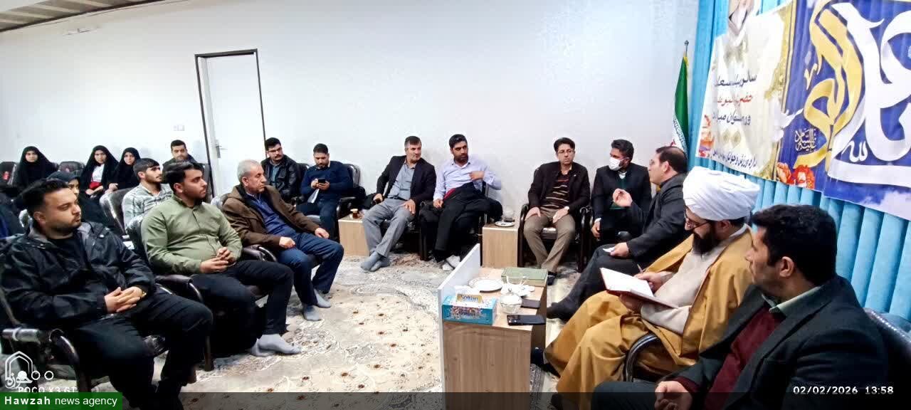 جلسه هم اندیشی امام جمعه فامنین با جوانان