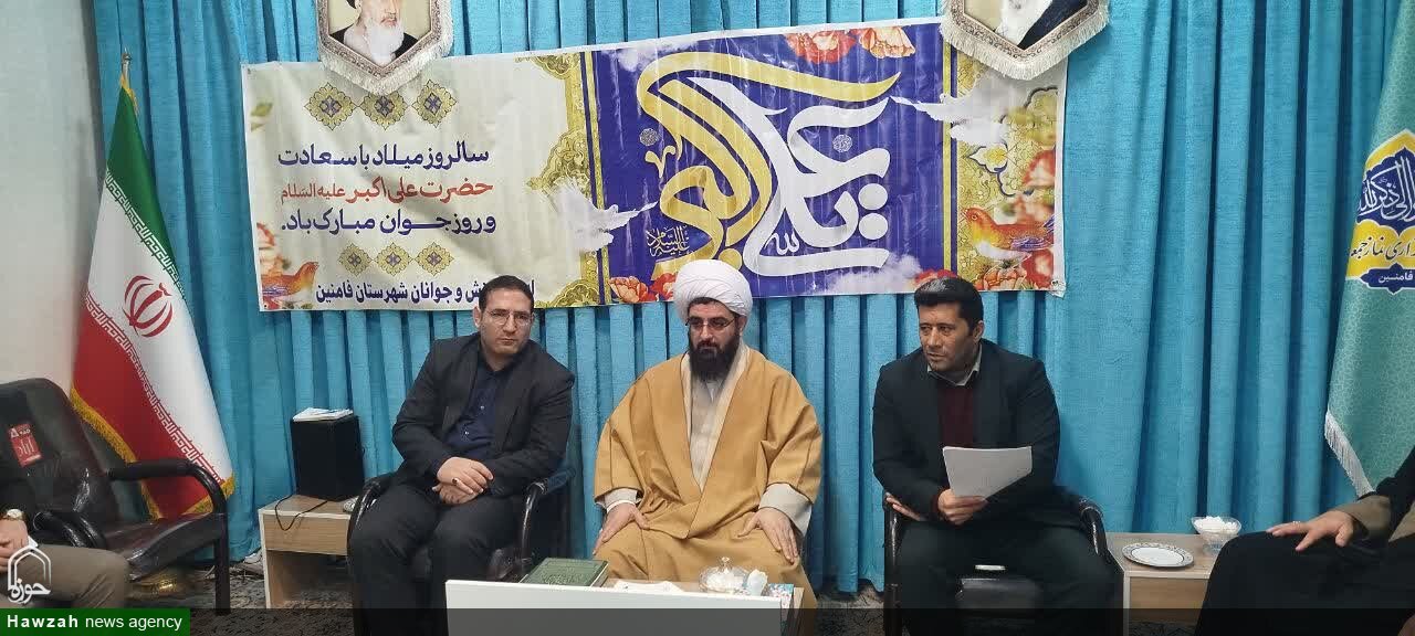 جلسه هم اندیشی امام جمعه فامنین با جوانان