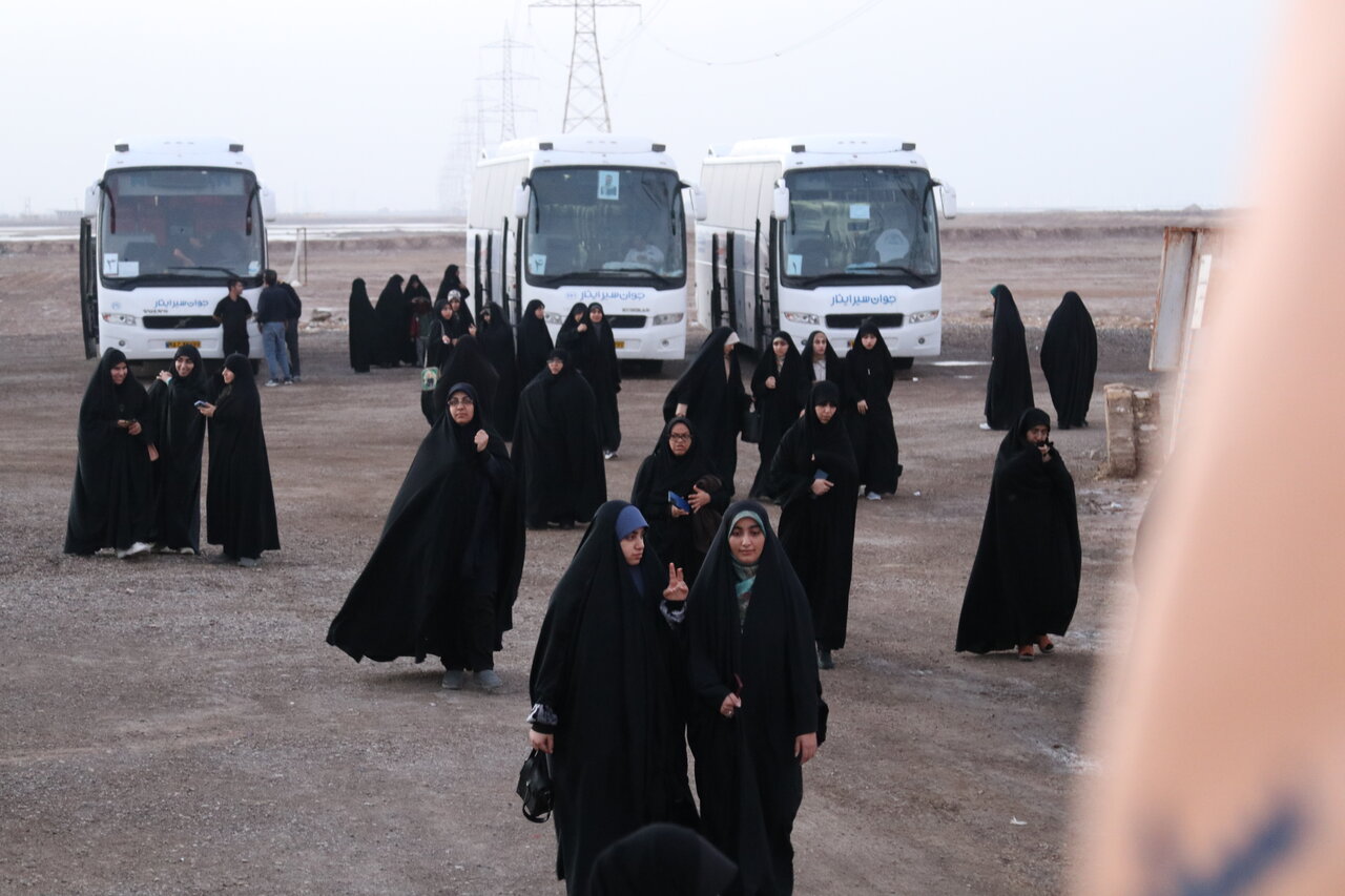 تصاویر/ اعزام طلاب حوزه علمیه خواهران استان بوشهر به اردو راهیان نور