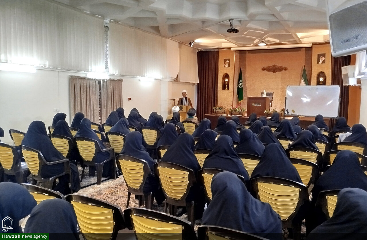 دوره تخصصی «خدمت تراز» ویژه خادمان خواهر حرم بانوی کرامت برگزار شد