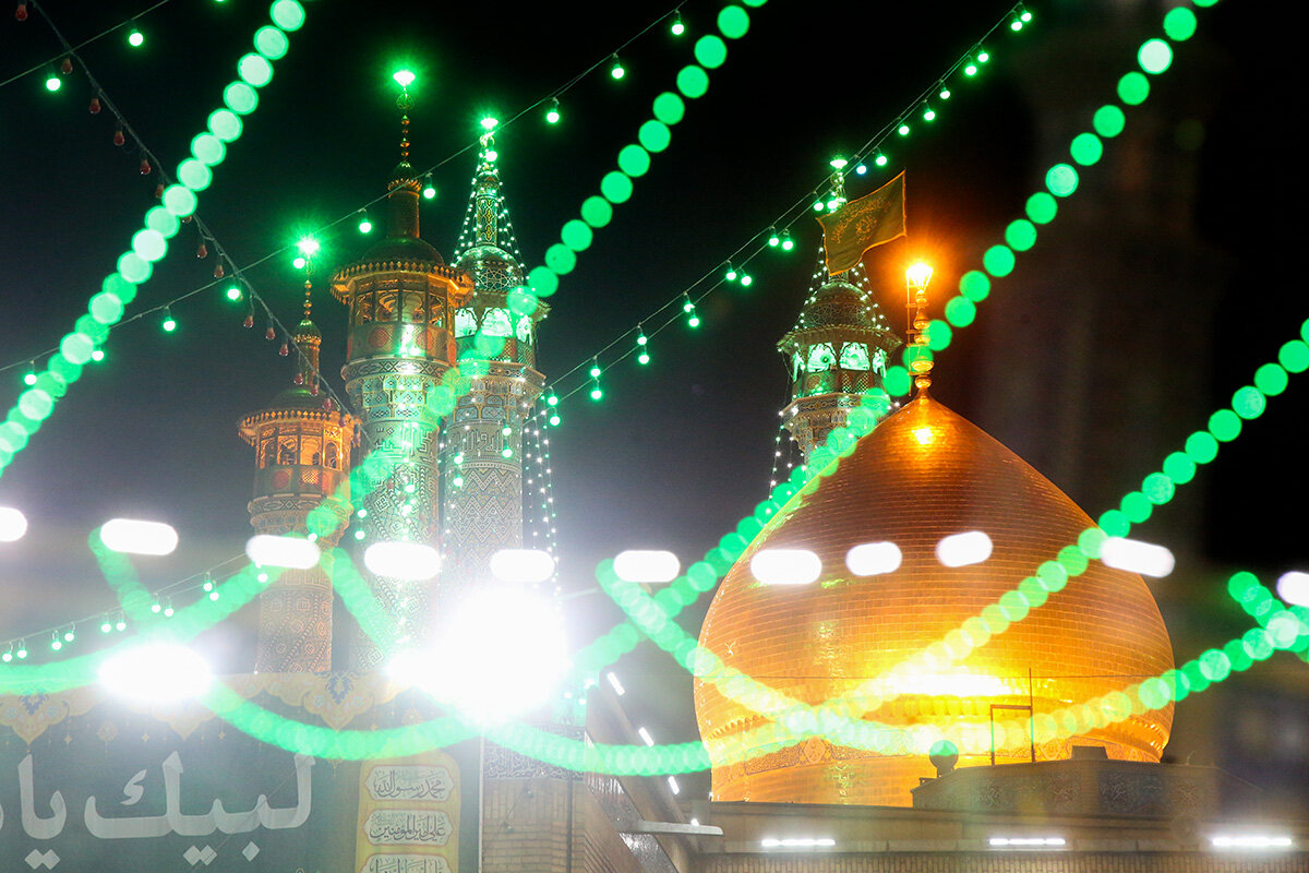 تصاویر/ چراغان حرم حضرت معصومه (س) در شب میلاد امام زمان(عج)