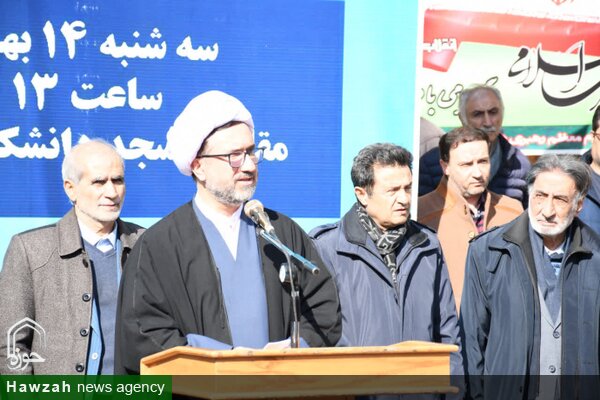 دشمنی با سپاه، دشمنی با استقلال کشور است