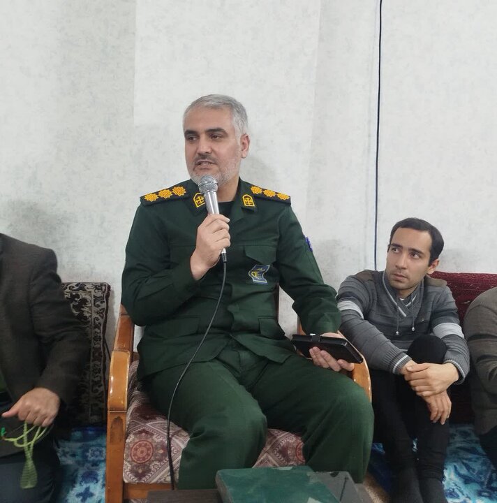 تصاویر/ نشست جامعه قرآنی ورامین با امام جمعه