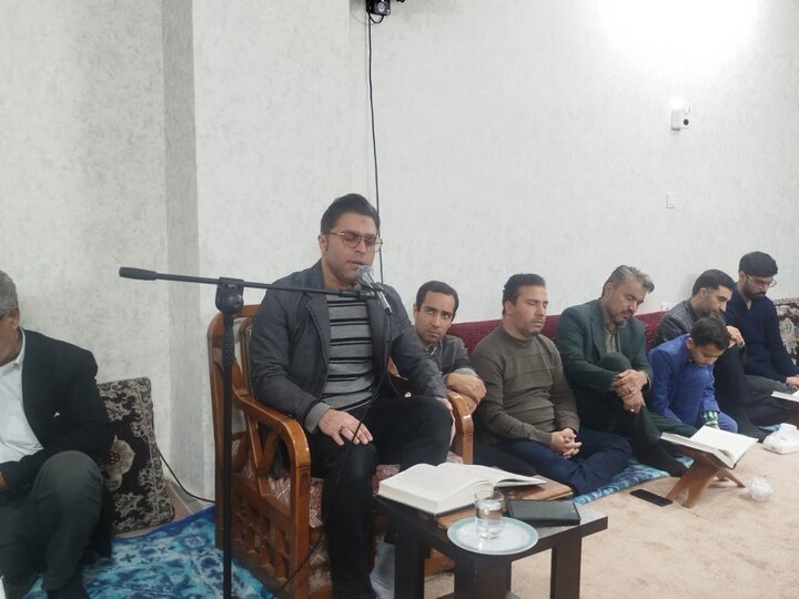 تصاویر/ نشست جامعه قرآنی ورامین با امام جمعه